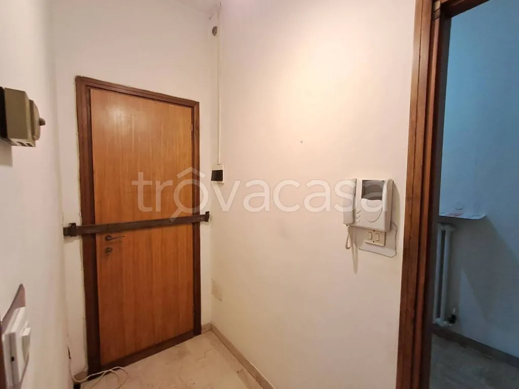 Entrée - Apartment with Balcony in Ferrara Centre