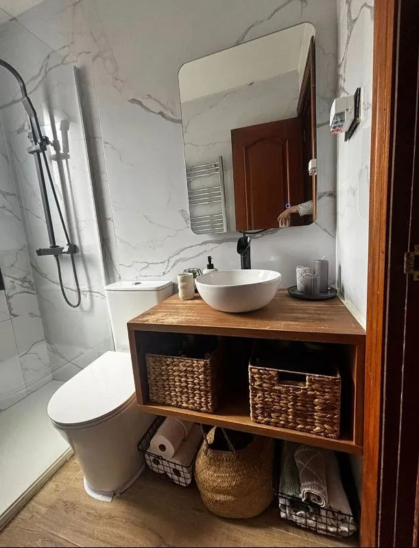 Salles de bain - Reformed Flat with Balcony in Santurtzi
