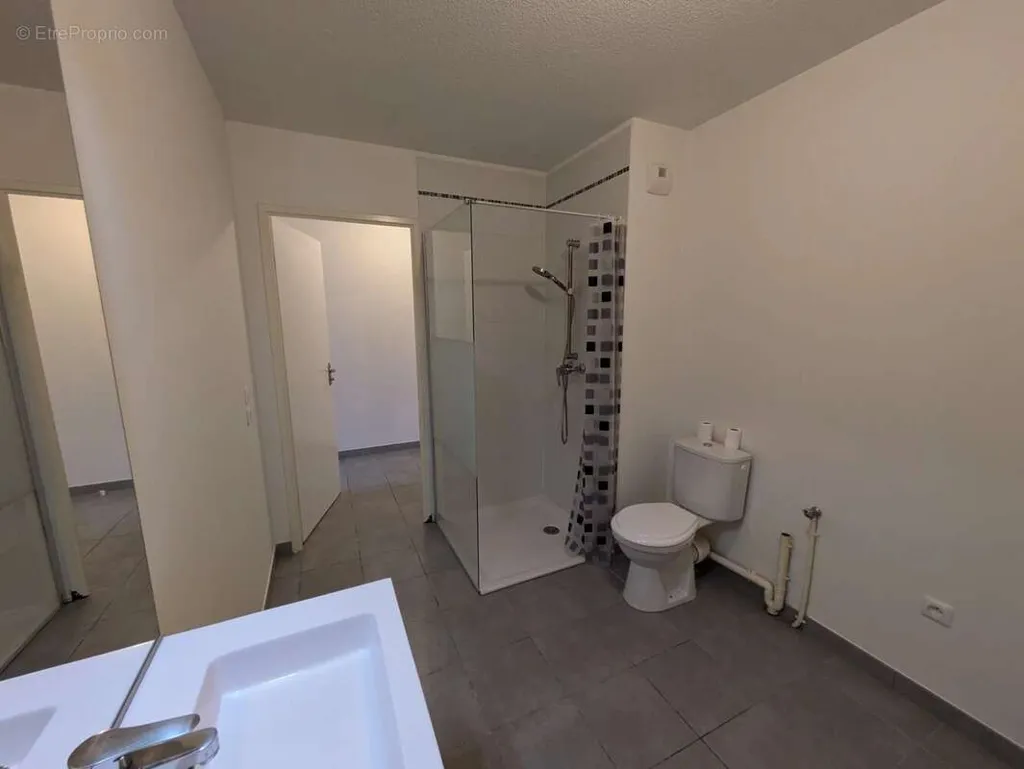 Vannitoad - Studio with Balcony in Royan Centre