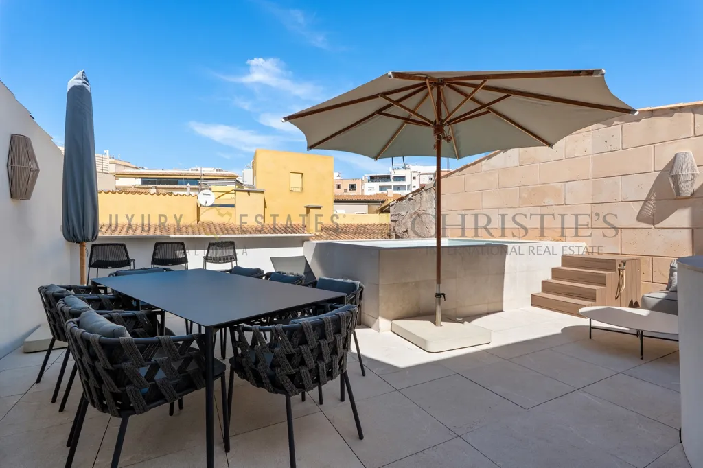 Terrasse - Townhouse with Rooftop Pool in Palma
