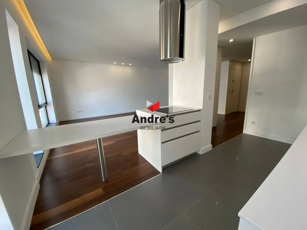 Köök - Remodelled Flat with Elevator in Boavista, Porto