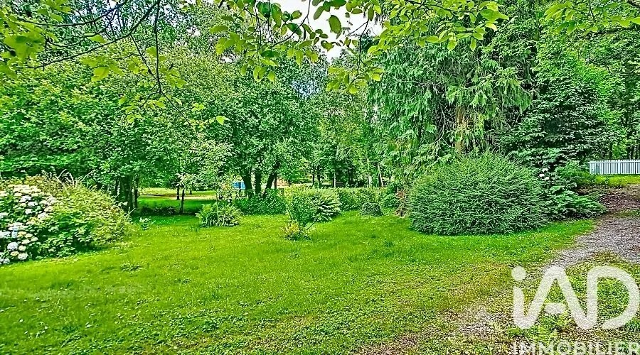Aed - Family Villa with Pool in Guenin