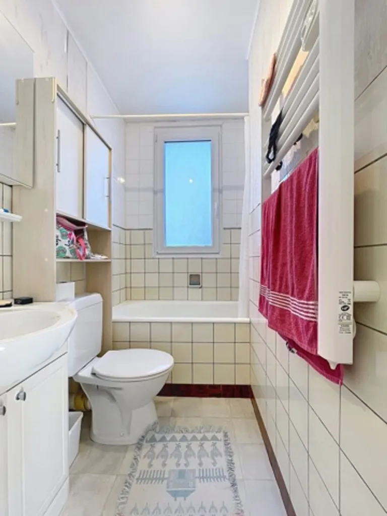 Vannitoad - 1-Bedroom Apartment with Balcony in Uccle