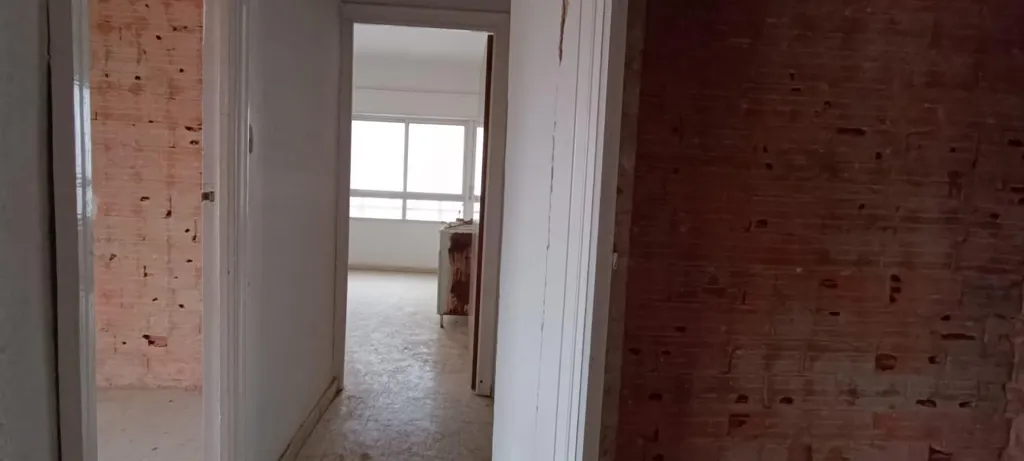 Ingresso - Flat for Renovation with Balcony in Zamora