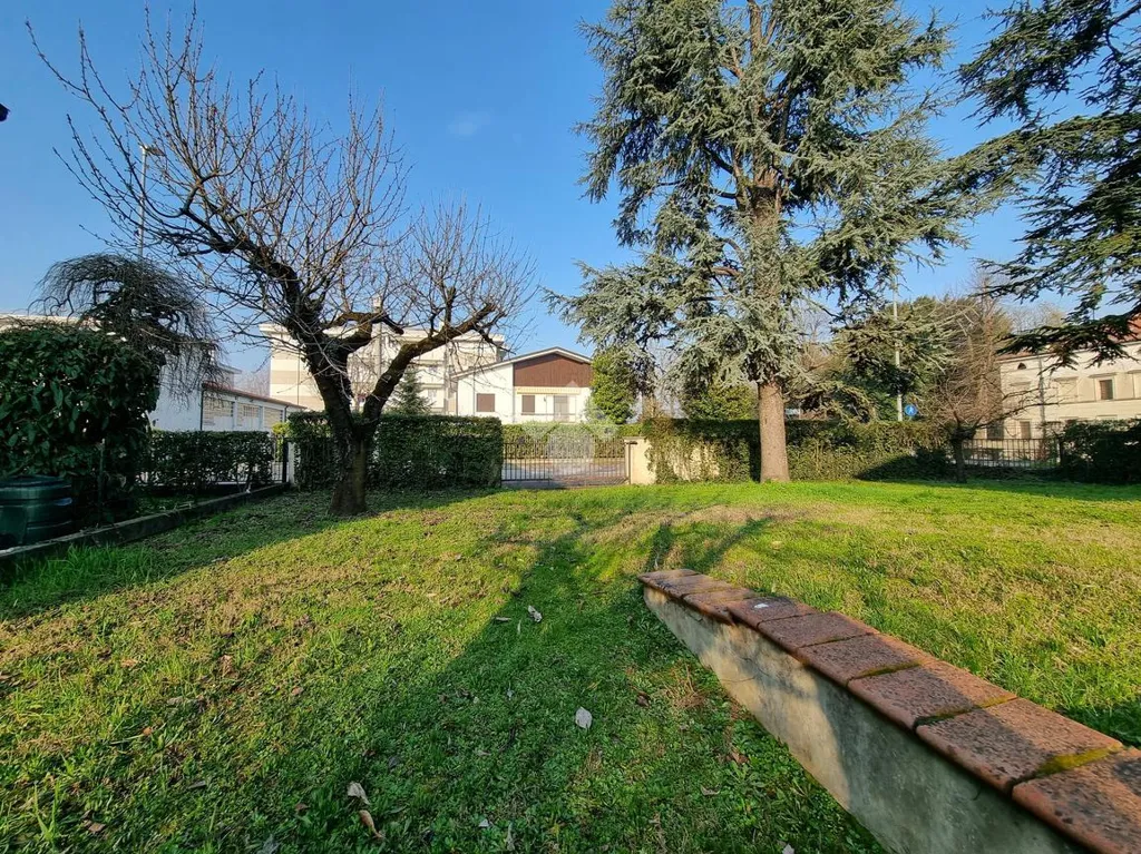 Jardin - Villa with Garden in Borgo Virgilio