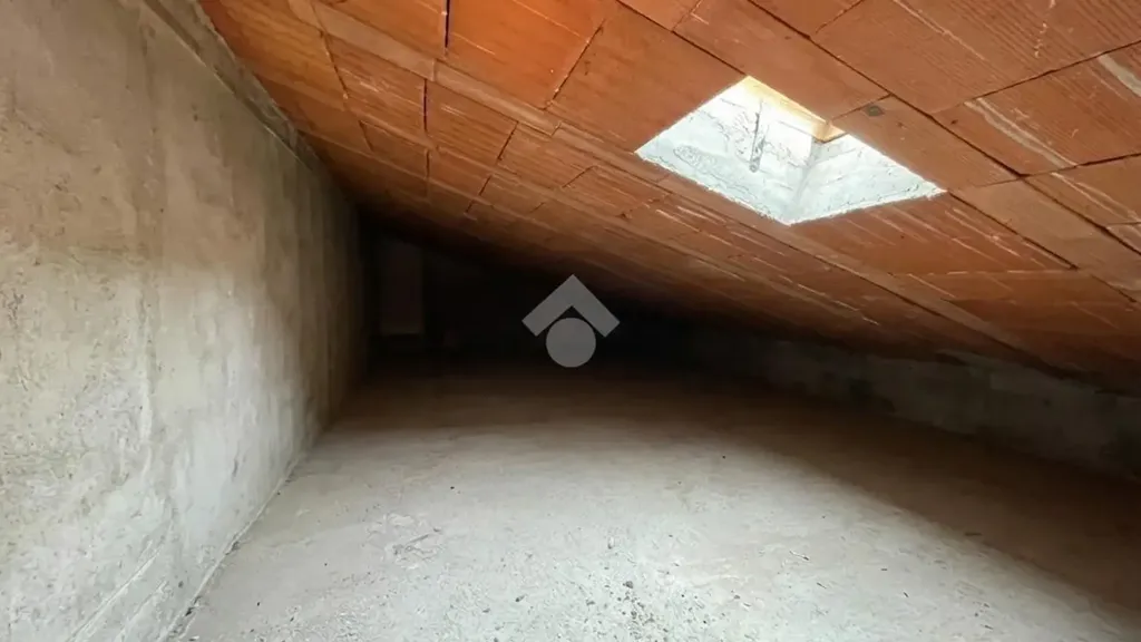 Pièces - Studio Flat with Attic in Albinea Centre