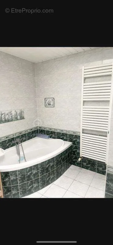 Salles de bain - Duplex avec Orientation Sud à Ablon-sur-Seine