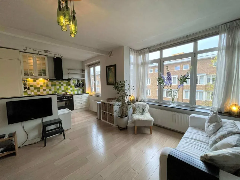Séjour - Furnished Apartment with Balcony in Amsterdam