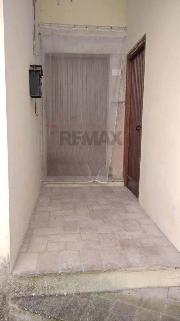 Esik - Independent House with Garden in Sellano