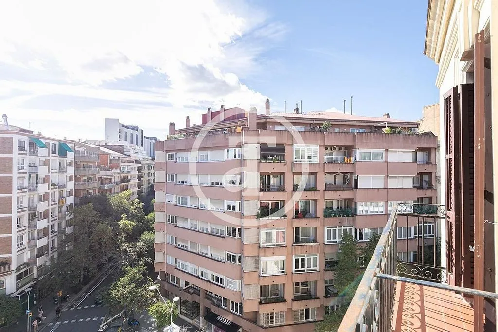 Balcon - Furnished Flat with Balcony in La Nova Esquerra de l'Eixample