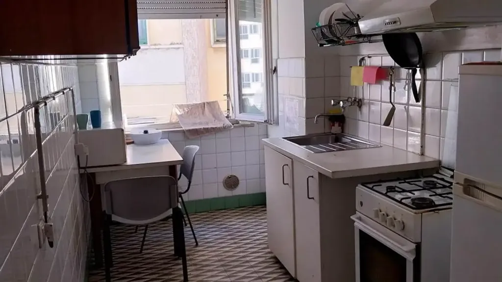 Köök - Bright Apartment with Balcony near Ancona Station