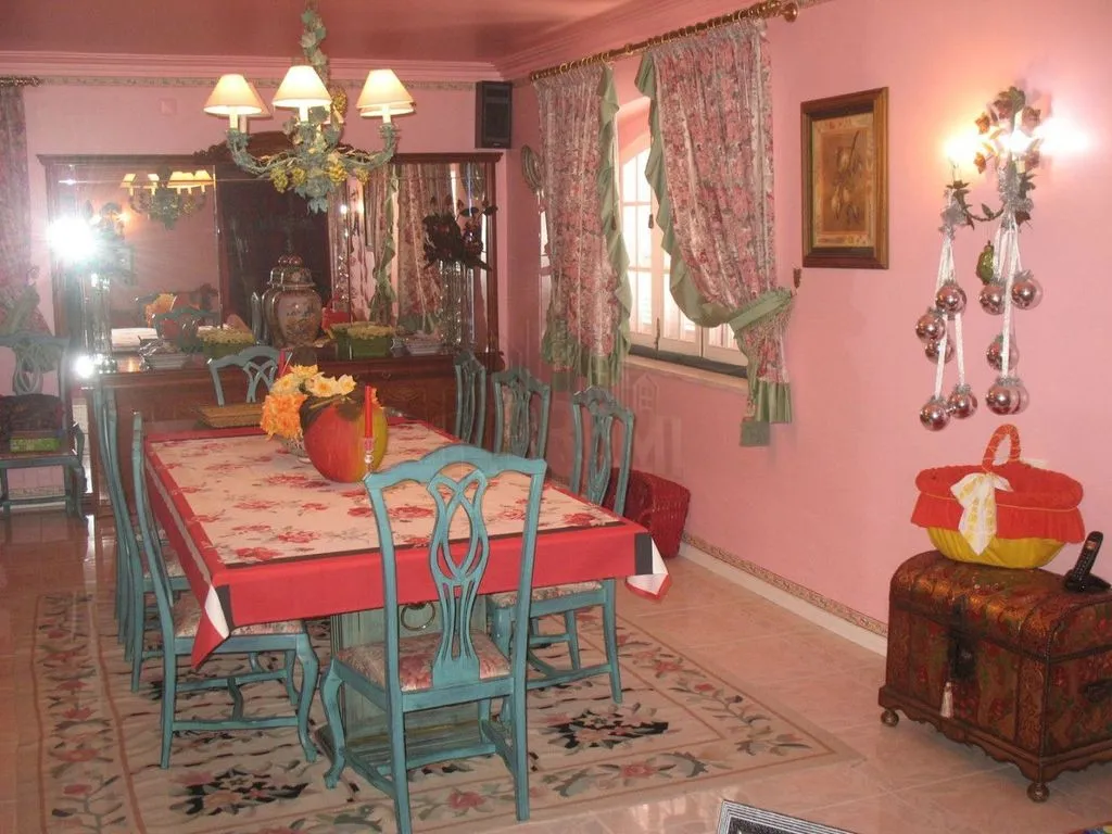 Dining Room - Luxury House with Pool in Sintra