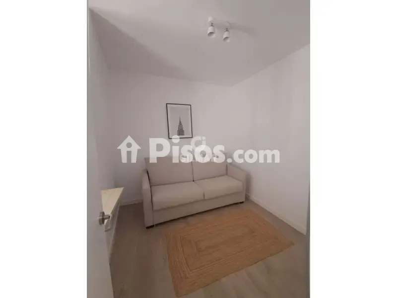 Chambres - Apartment with Balconies in Atocha, Madrid