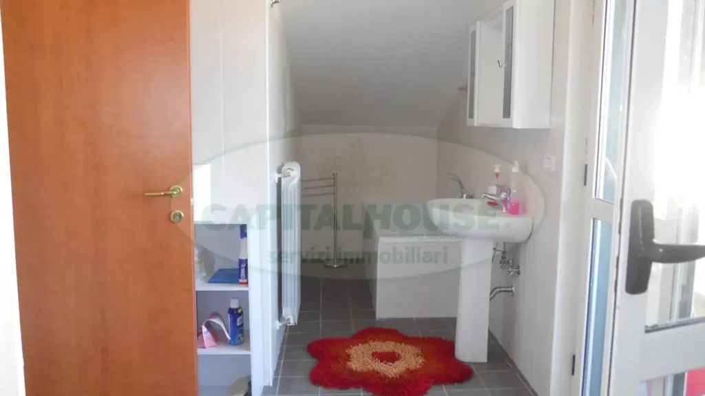 Salles de bain - Mansarded Apartment with Balcony in Vitulazio