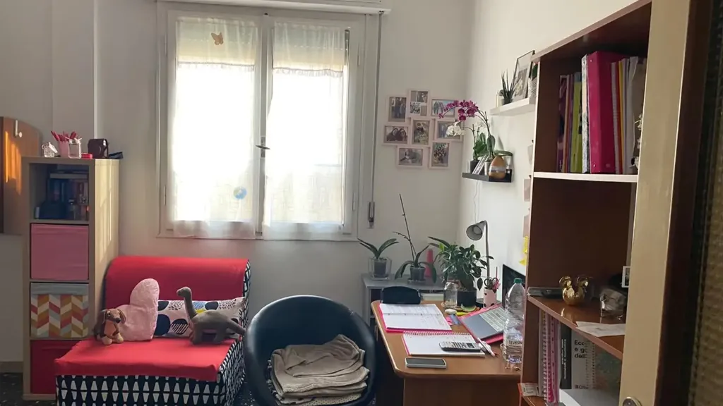Bureau - 4-Bedroom Apartment with Ascender in Pisa Centre