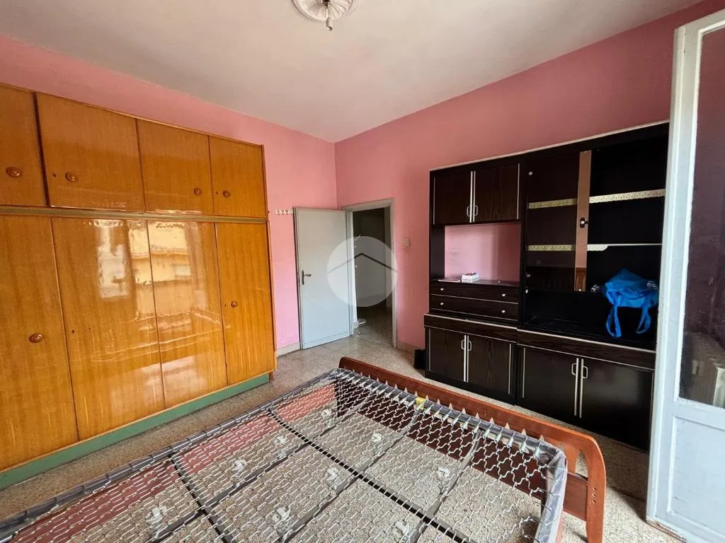 Dormitorios - 3-Room Apartment with Balcony in Viterbo