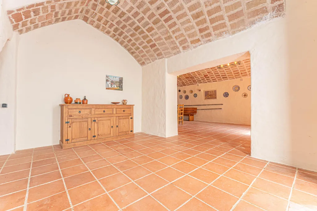 Entrée - Rustic Masia with Pool in Cabanelles