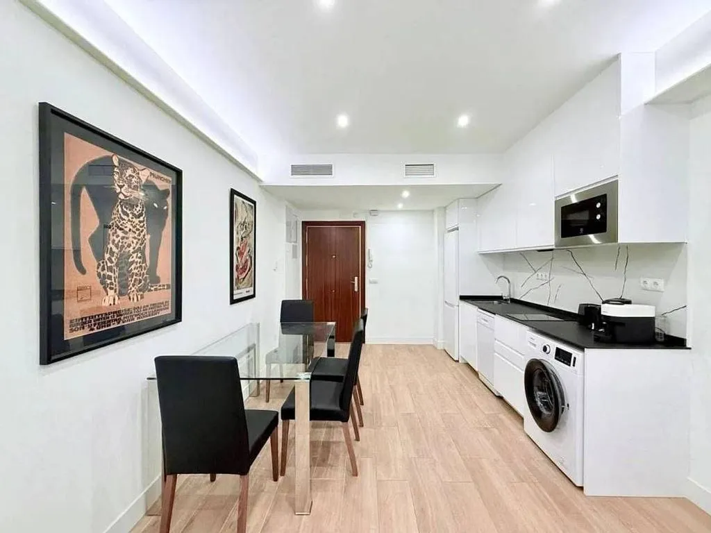 Köök - Modernised Flat with Balcony in Plaza de los Mostenses