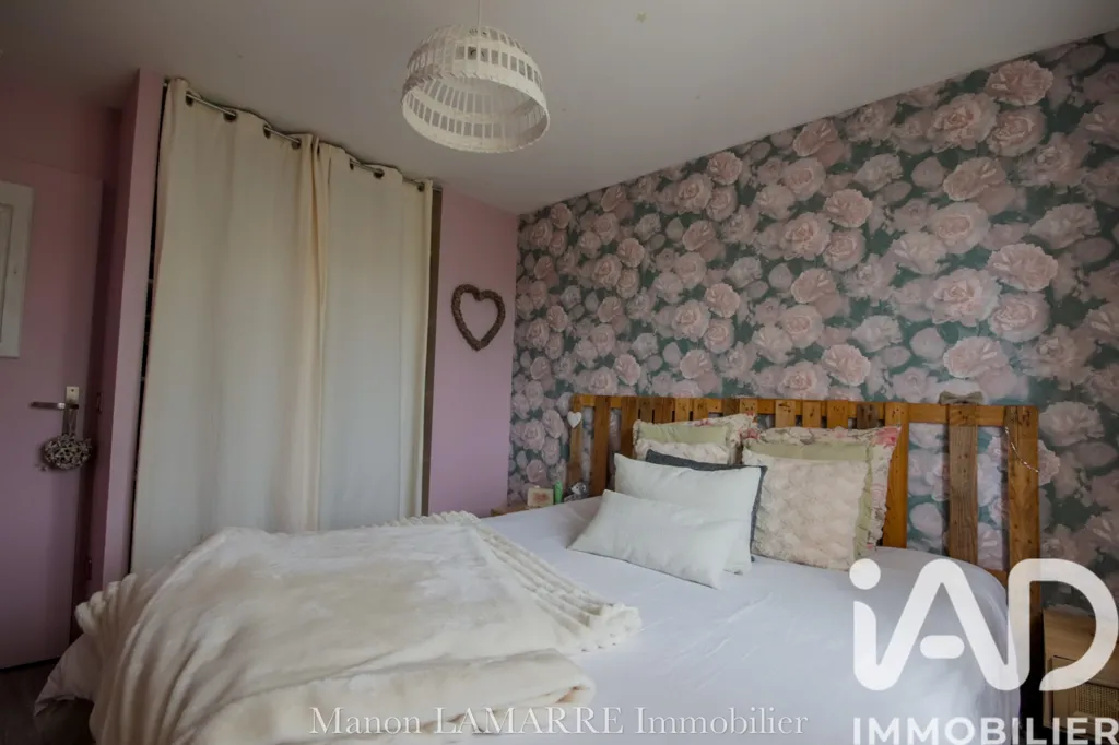 Chambres - Maison Rénovée avec Jardin à Freneuse