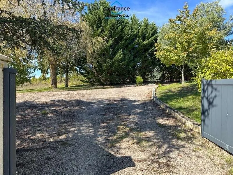 Extérieur - Maison avec Piscine et Jardin à Saint-Sylvestre-sur-Lot
