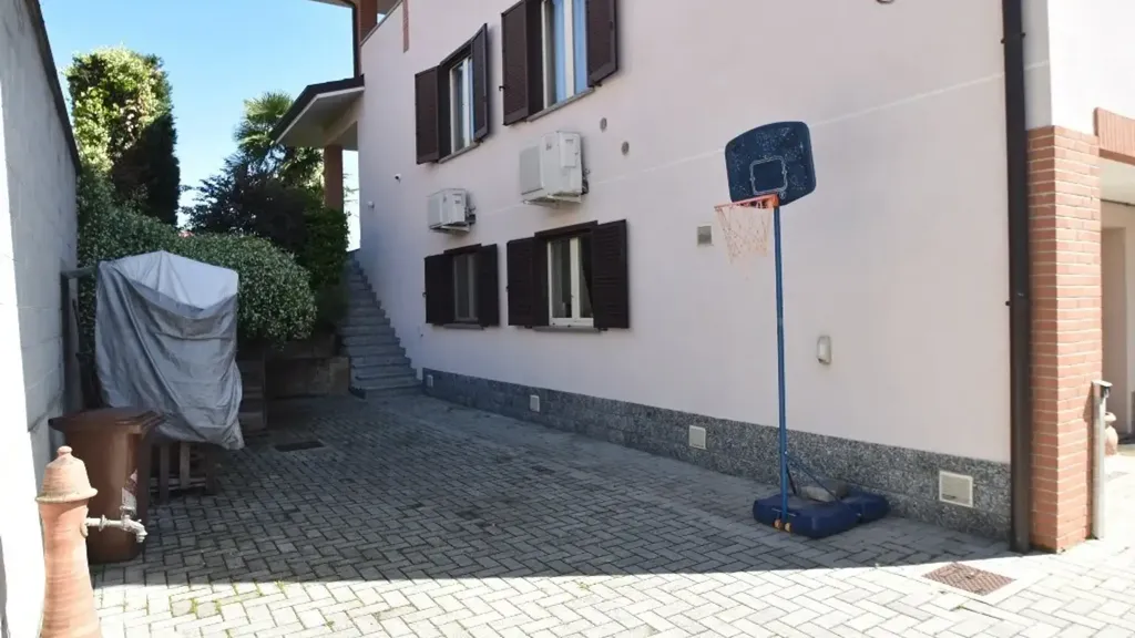 Välivaade - Villa with Private Garden in Corbetta