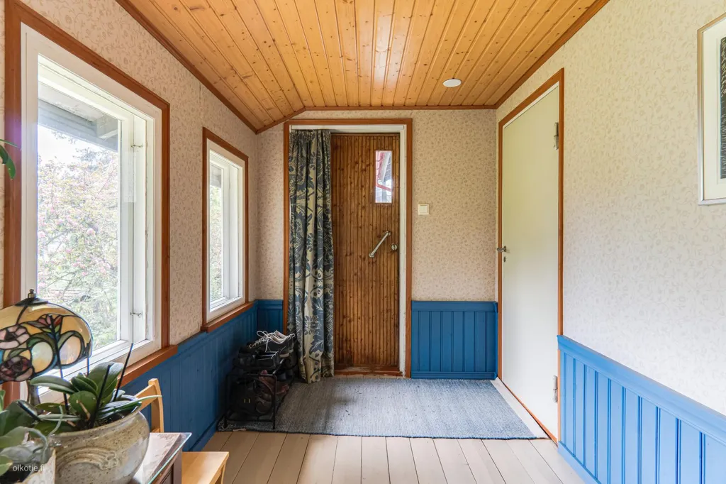 Entrée - Detached House with Sauna in Hyvinkää