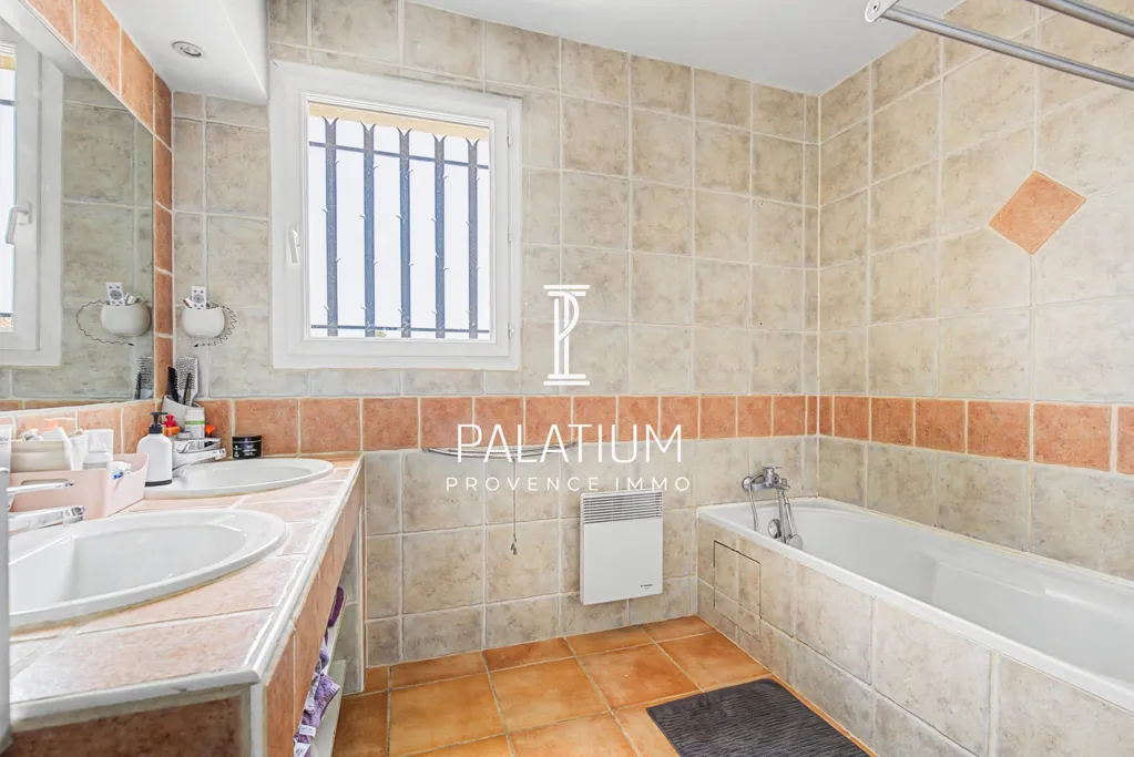 Vannitoad - Traditional Villa with Pool in Marignane