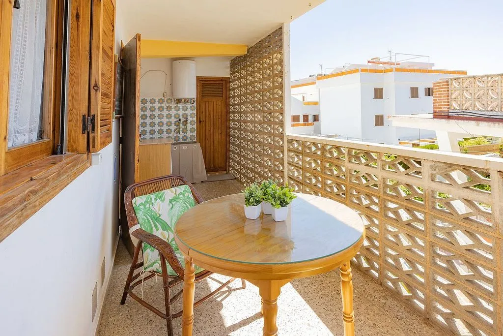 Balcony - Ample Terrace Apartment in Oliva Playa