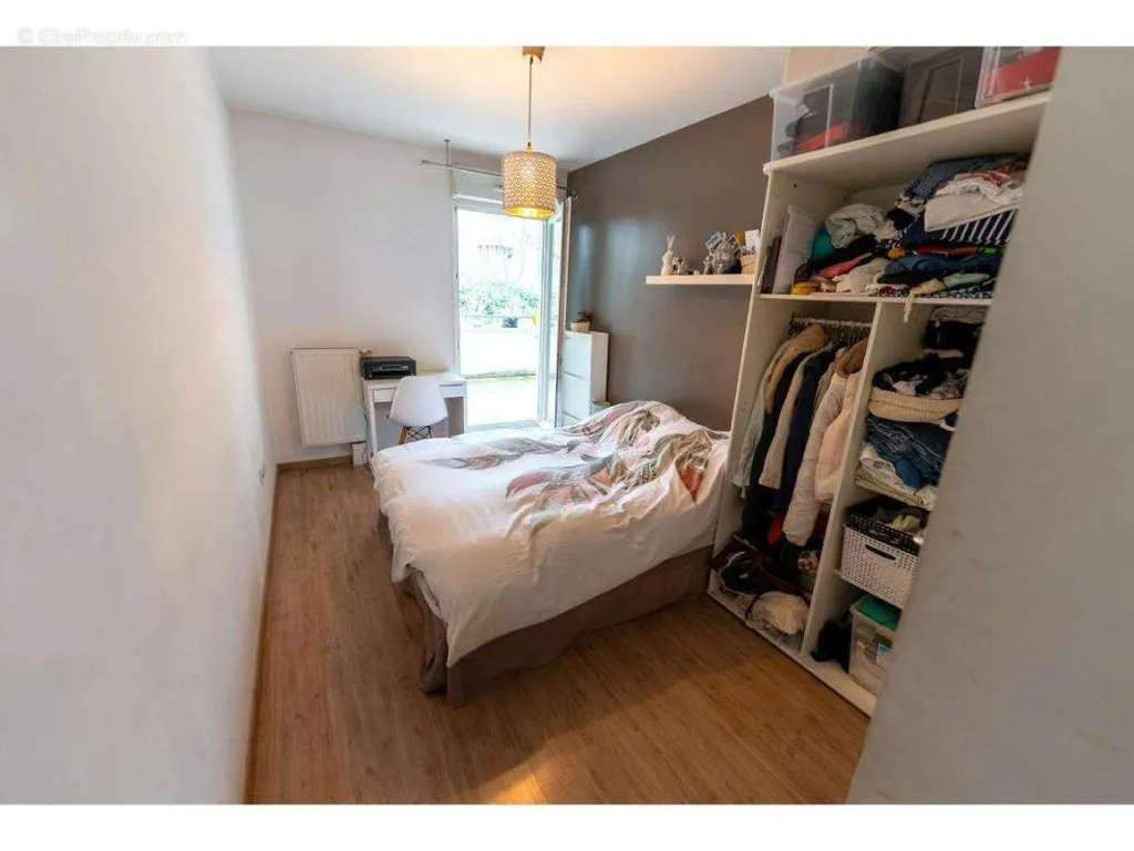 Magamistoad - 4-Piece Flat with Terraces in Colombes Centre