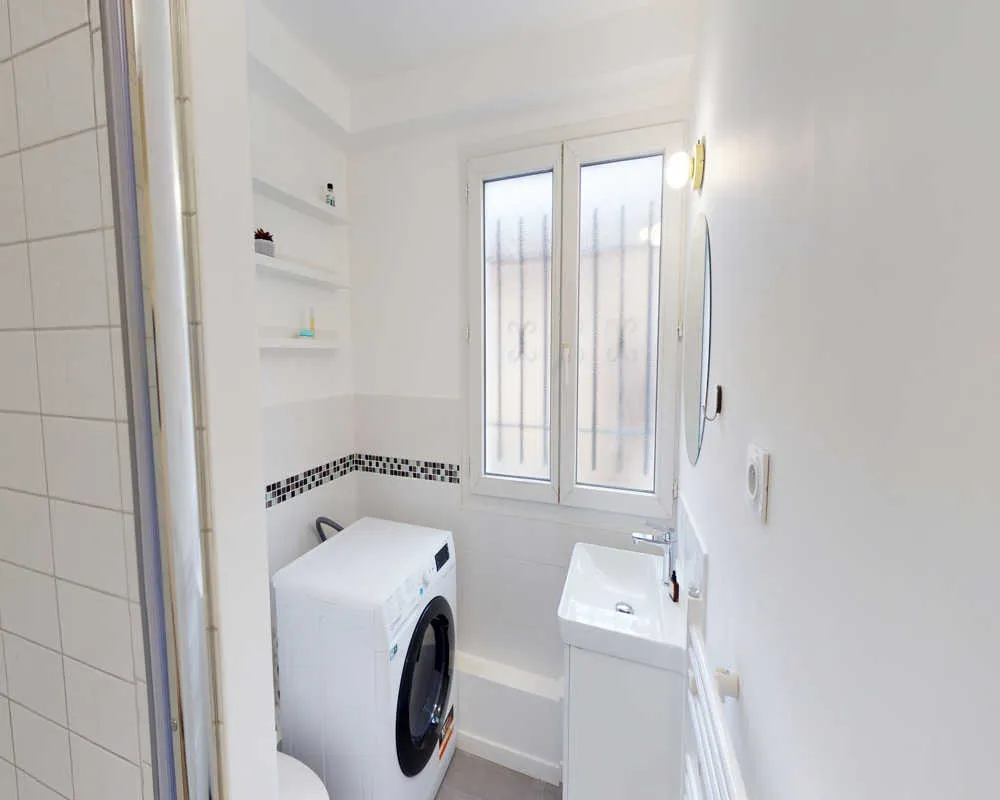 Salles de bain - Chambre Meublée en Colocation au Centre-Ville