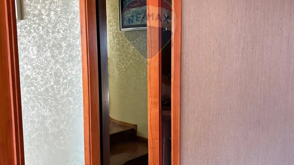 hallway_entrance