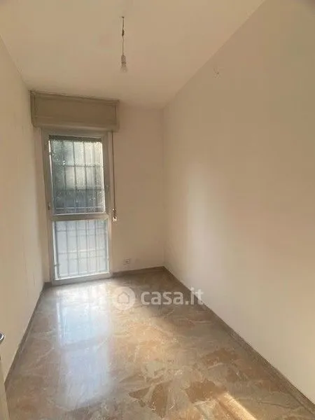 Rooms - Two-Level Apartment with Balcony in Modena