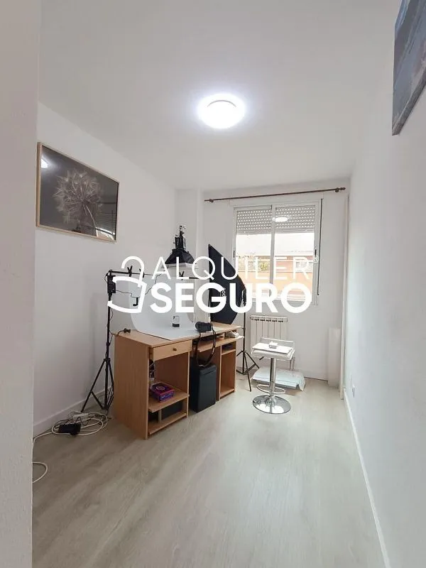 Kabinet - Apartment with Pool and Terrace in Restón