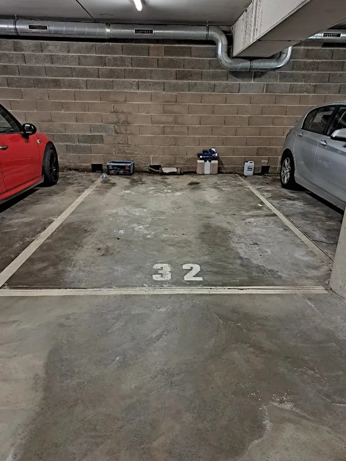Garage - Garage Intérieur à Esch-sur-Alzette