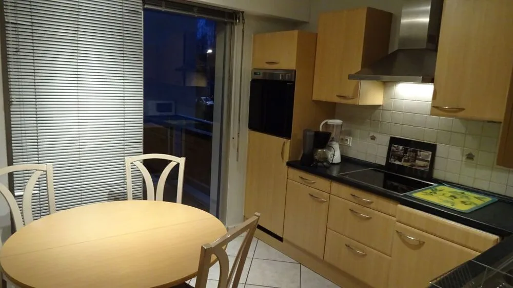 Köök - Student-Friendly Flat with Balcony in Strasbourg