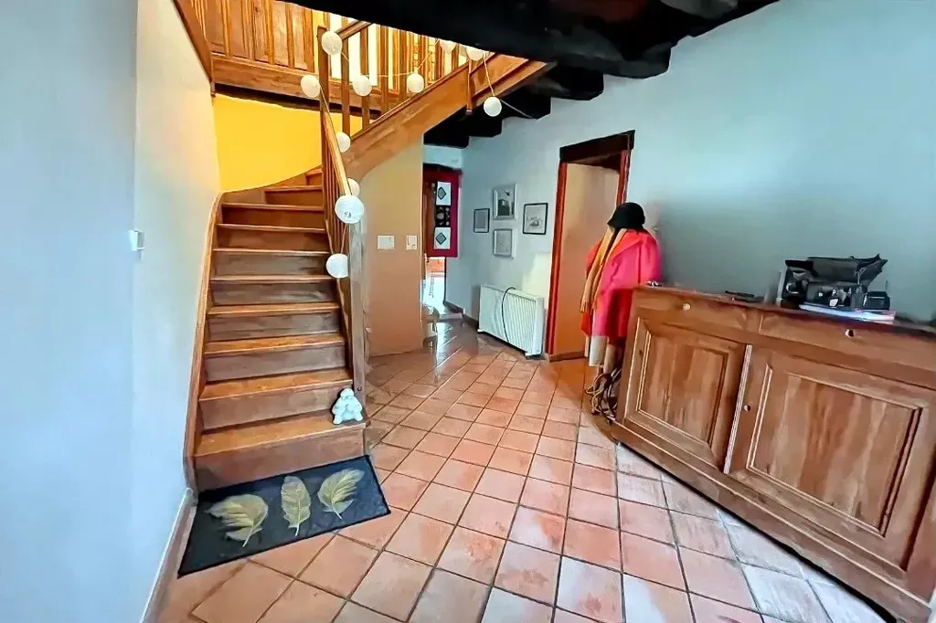 Entrée - Maison Rénovée avec Dépendances au Calme à Le Gua