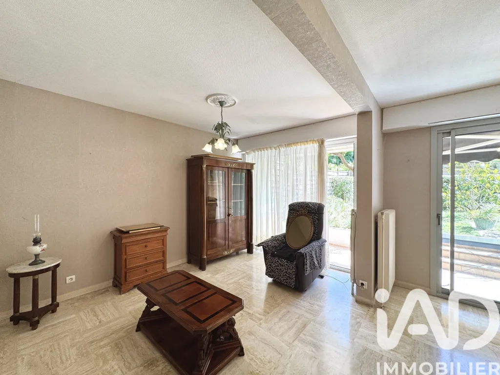 Soggiorno - Spacious T2 Apartment with Terrace in Montpellier