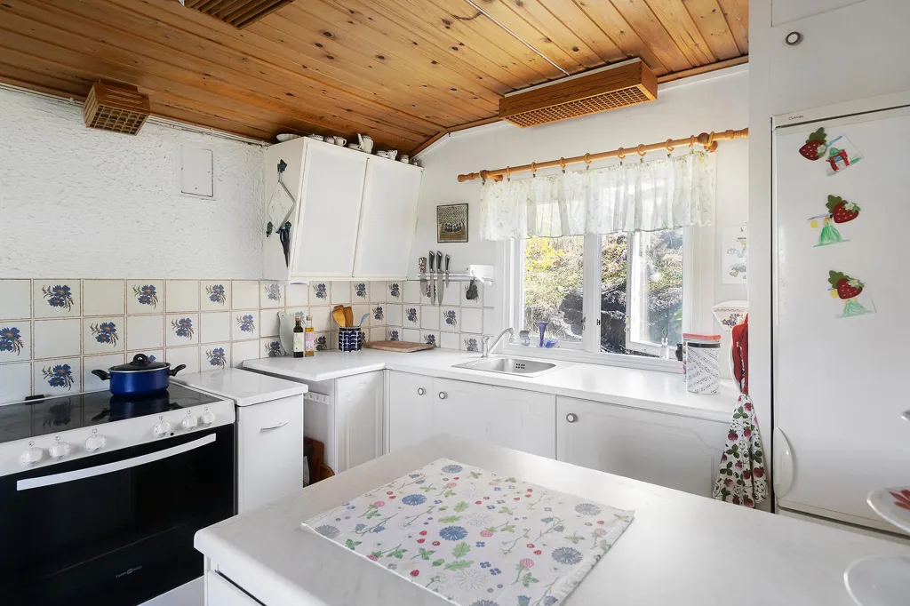 Kitchen - Cottage with Two Guesthouses on Helgö