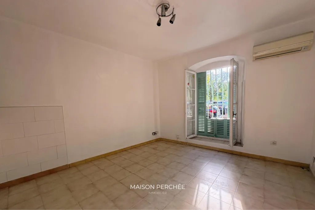 Toad - Studio with Parking in Draguignan