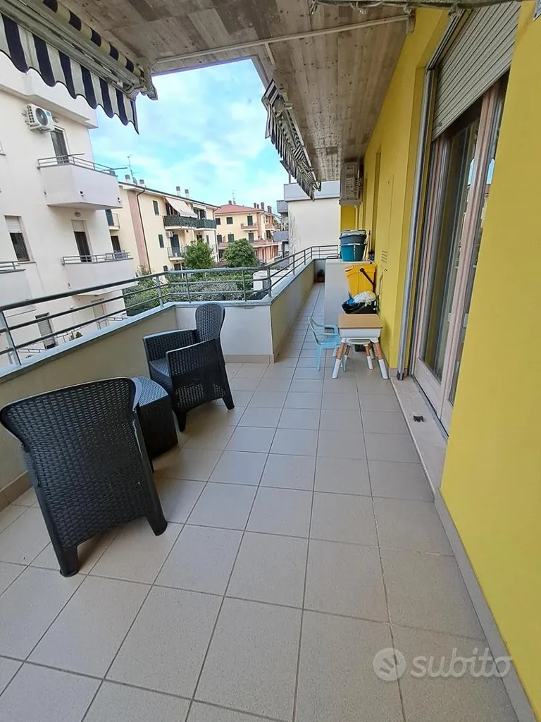Rõdu - Spacious Apartment with Balcony in Spinetoli