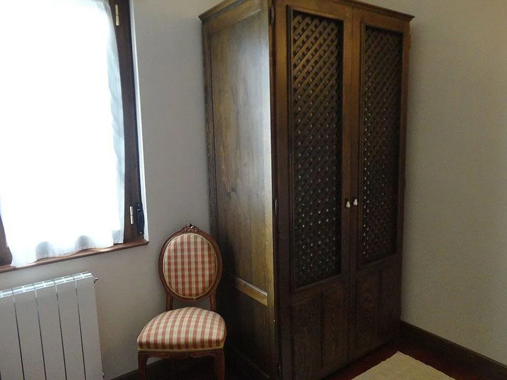 Chambres - Adosado with Rustic Decor in Riocavado de la Sierra