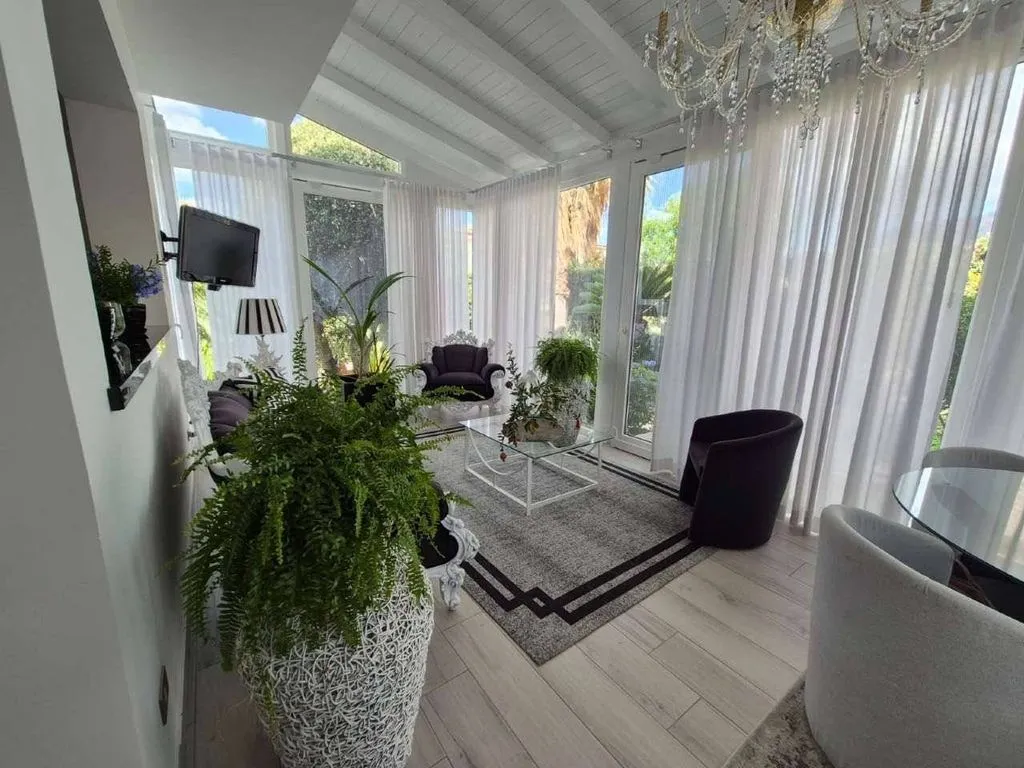 Séjour - Luxury Villa with Pool in Carini, Palermo