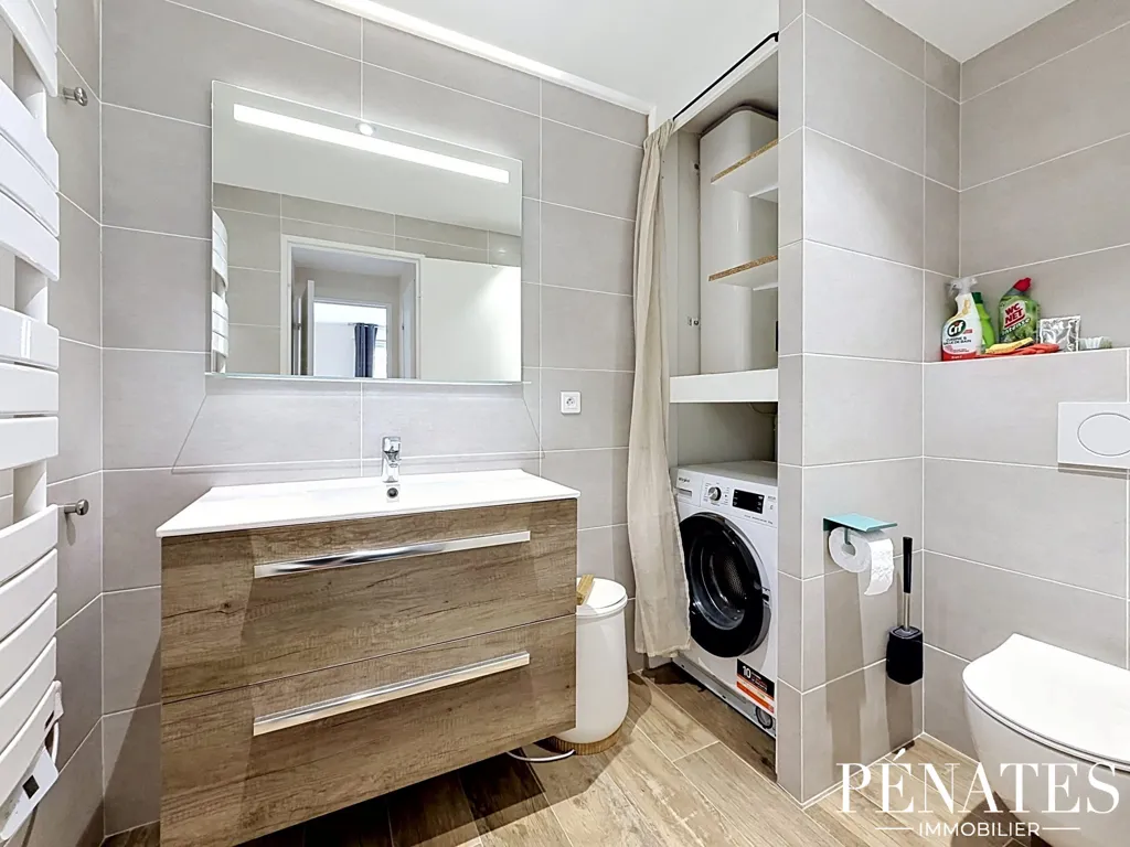 Bathrooms - Meubled 2-Bedroom Apartment in Rouen