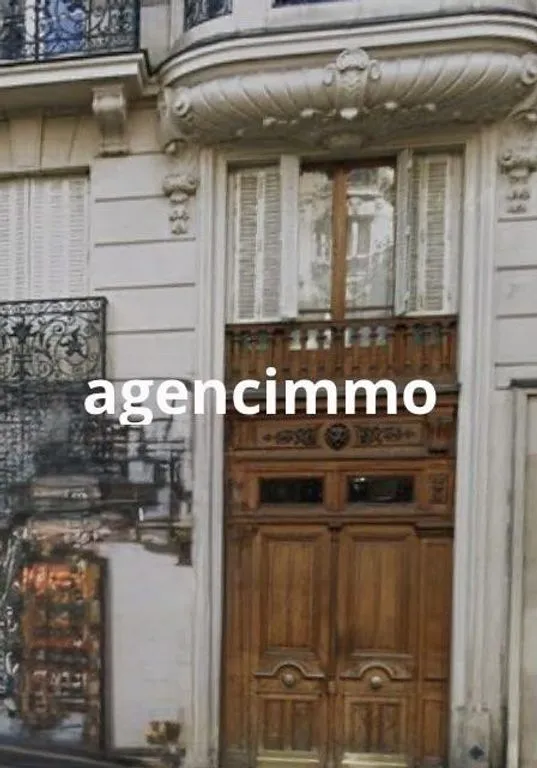 Esterno - Haussmannian Flat in Canal Saint Martin, Paris