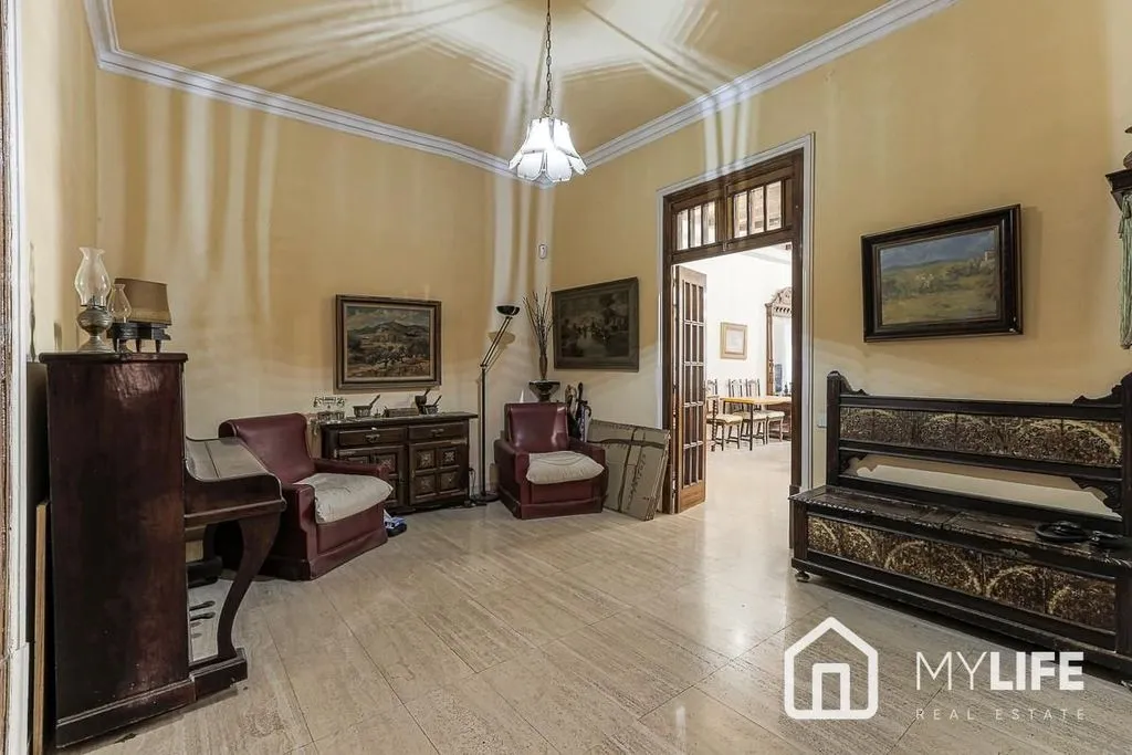 Ingresso - Apartment with Balcony on La Rambla, Barcelona