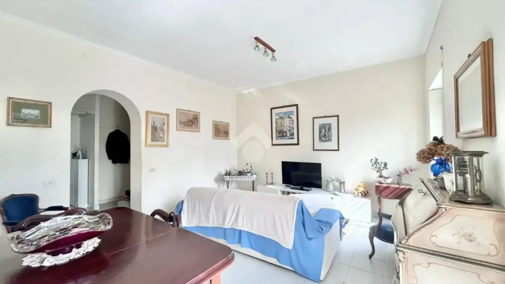 Elutuba - Bright Triplex with Balconies in Rome