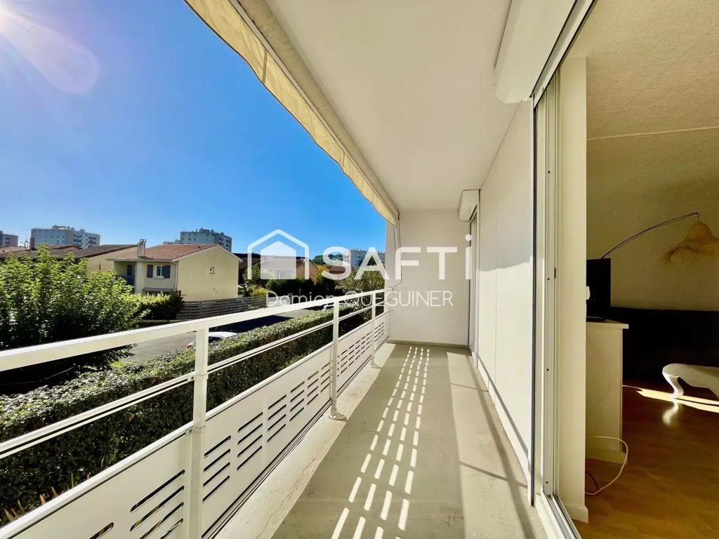Balcon - Appartement avec Balcon dans le Quartier de l'Aiguillon