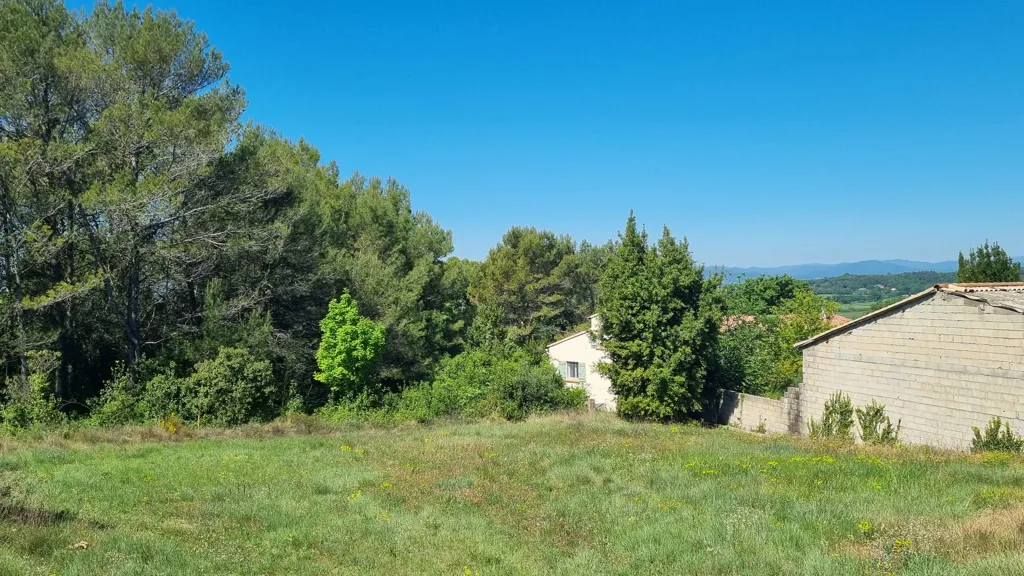Garden - Constructible Plot with South-West View