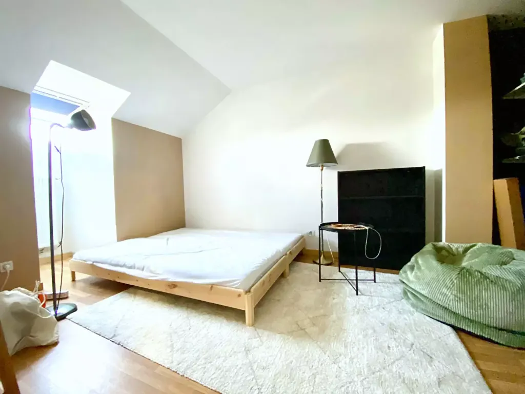 Bedrooms - Duplex Apartment with Balcony in Nantes