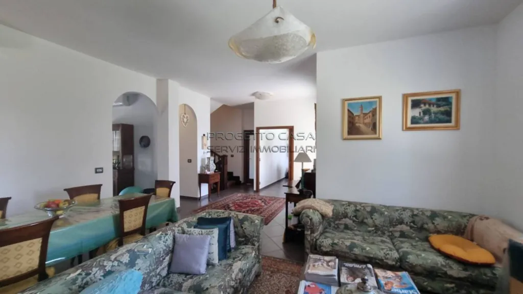 Séjour - Semi-detached Villa with Garden in Bra